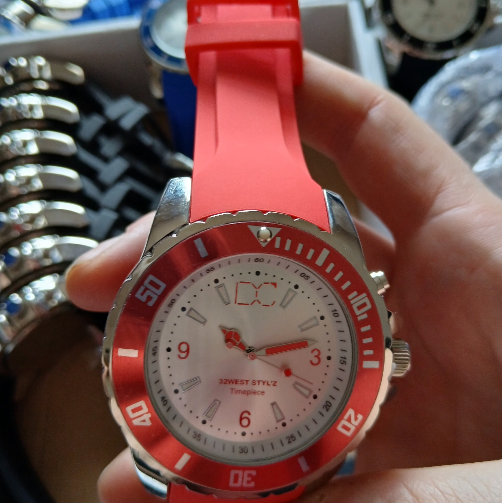New Red Dc Designer Watch Rubber Strap 75 Retail New Battery